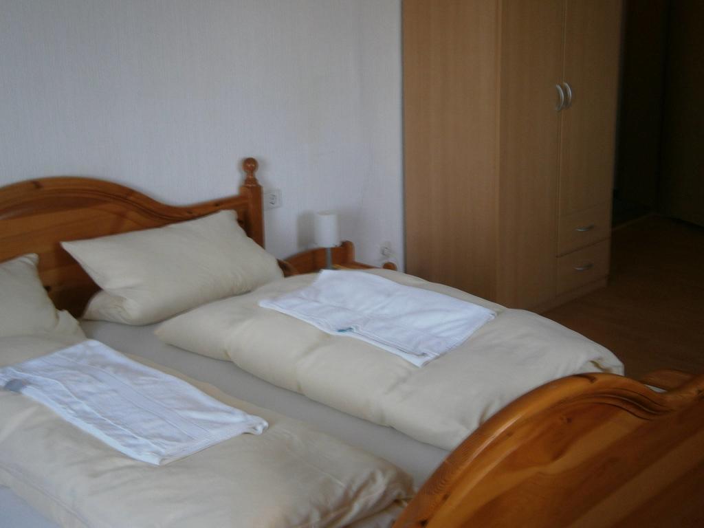 Hotel Strauss Waldbronn Habitación foto