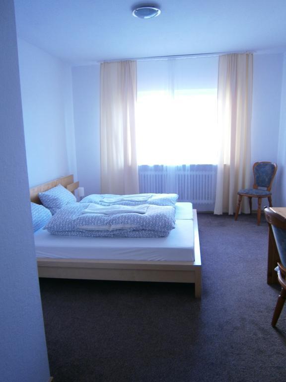 Hotel Strauss Waldbronn Habitación foto