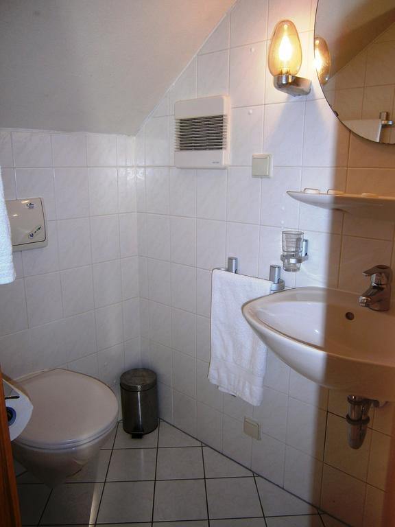 Hotel Strauss Waldbronn Habitación foto