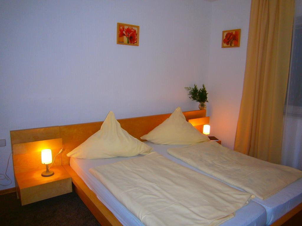 Hotel Strauss Waldbronn Habitación foto